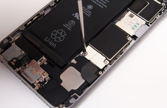 自己动手给iphone6/6 plus更换电池详细图文步骤